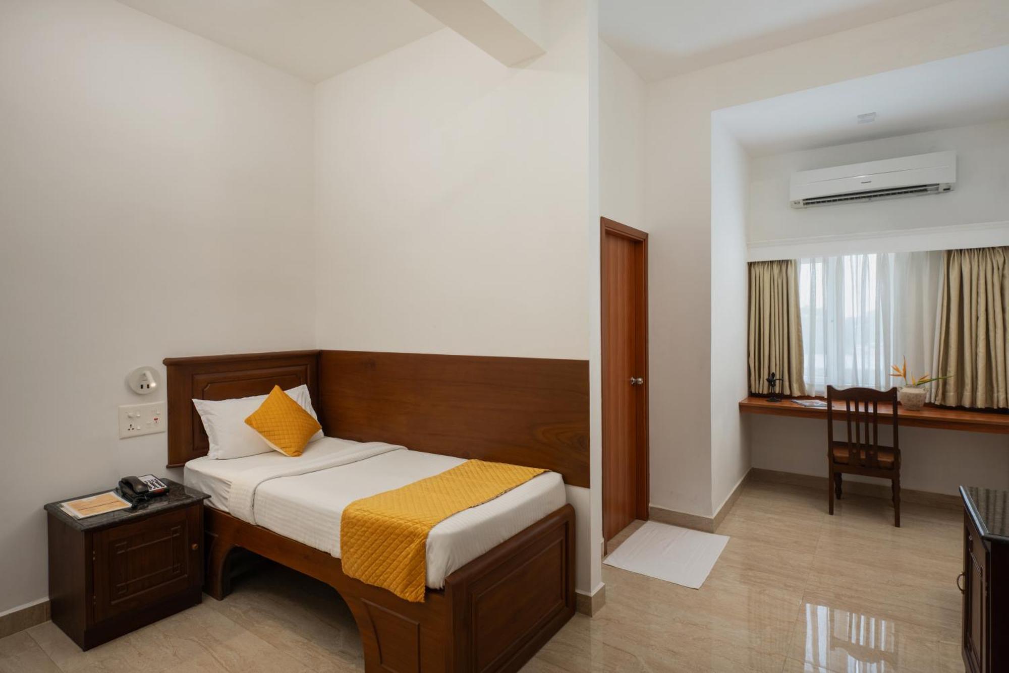 Hotel Aida Kottayam Exterior photo