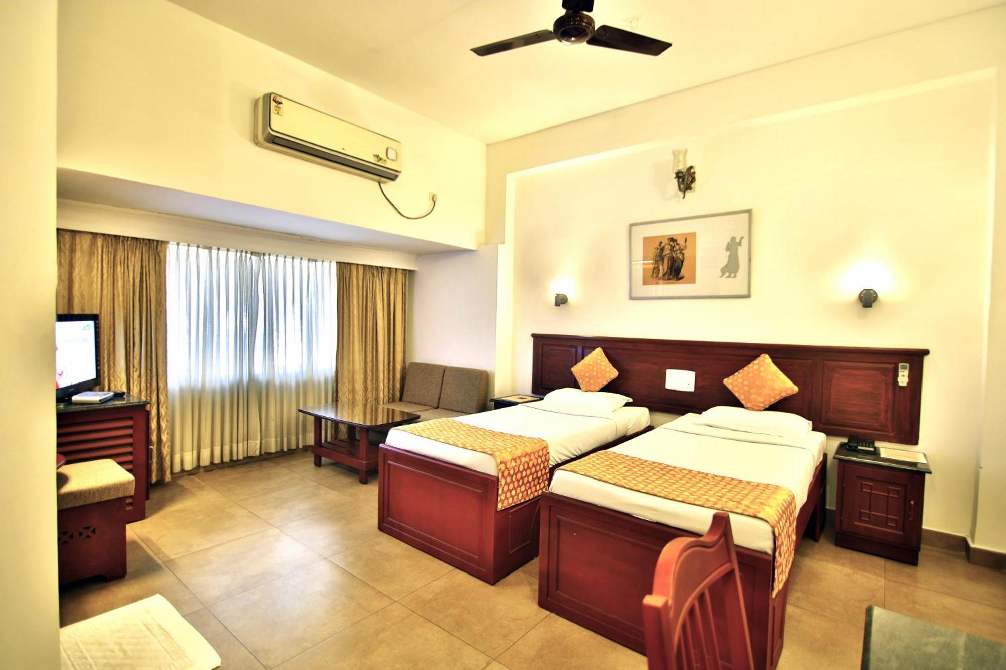 Hotel Aida Kottayam Exterior photo